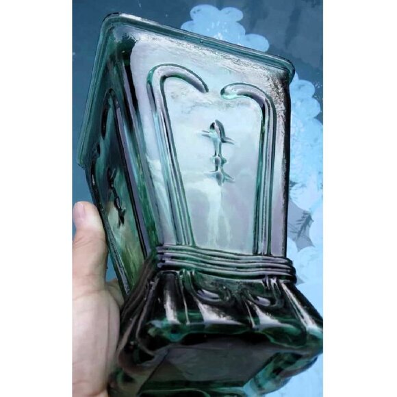 Vintage Emerald Green Art Glass Square Vase with Fleur de Lis Raised Pattern - Picture 3 of 11